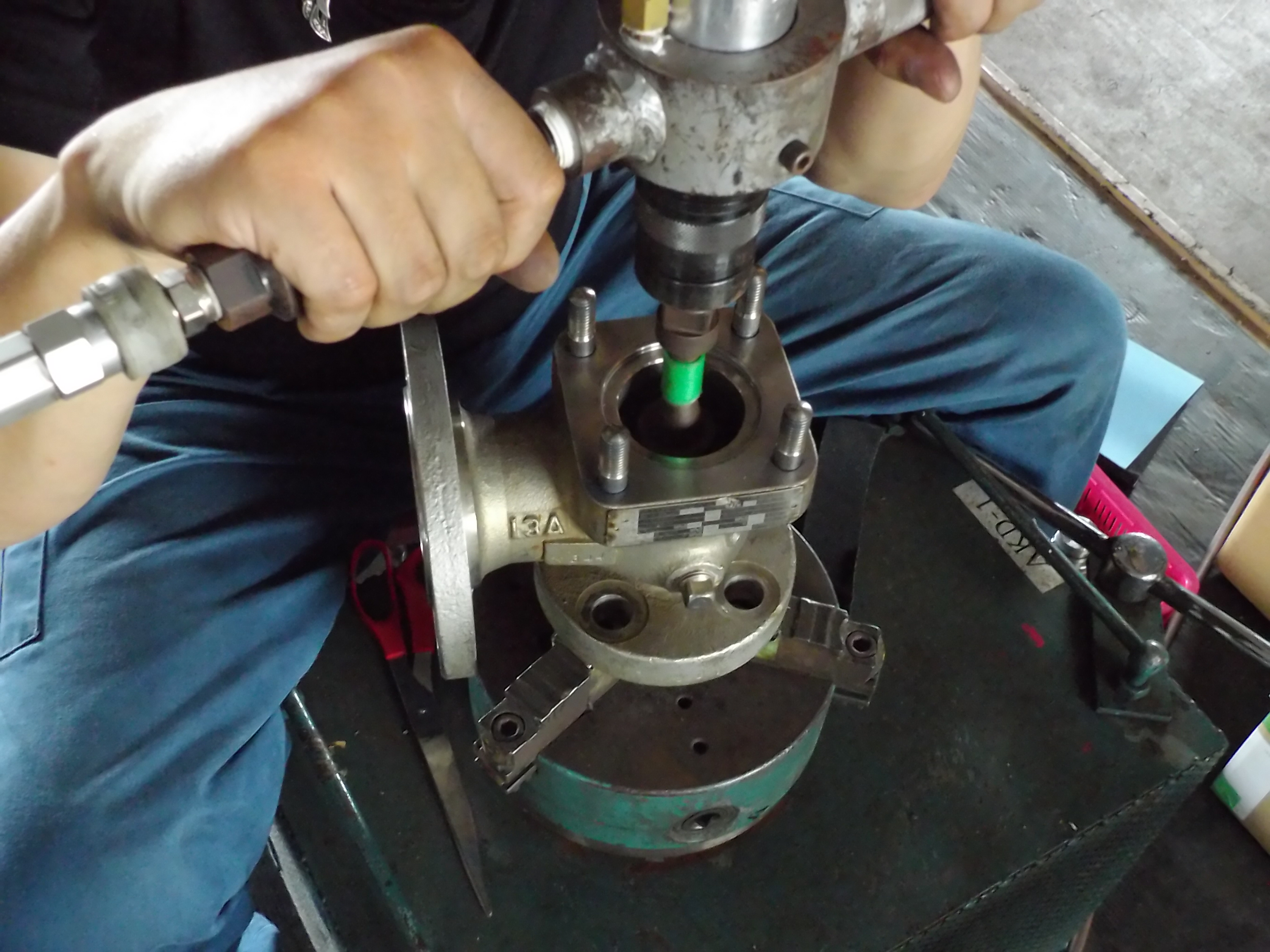 安全弁分解整備3