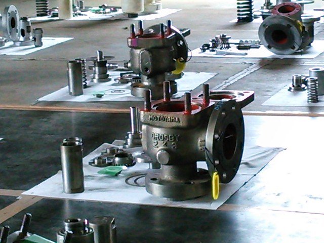 安全弁分解整備2